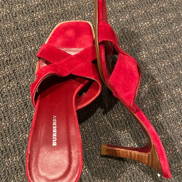 Burberry Sandals in Red - Picture 3 of 5